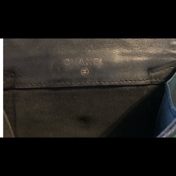 Chanel Vintage Black Leather Folding Wallet - Picture 6 of 8